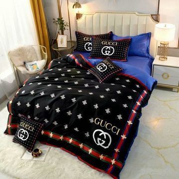 Gucci Bee Black Red Style 3 Bedding Sets Duvet Cover Sheet Cover Pillow Cases Luxury Bedroom Sets