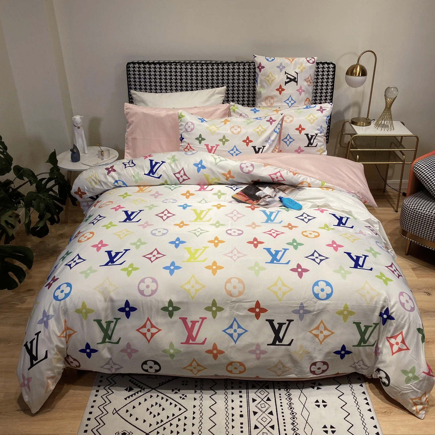 Lv Luxury Brand Lv Type 22 Bedding Sets Quilt Sets