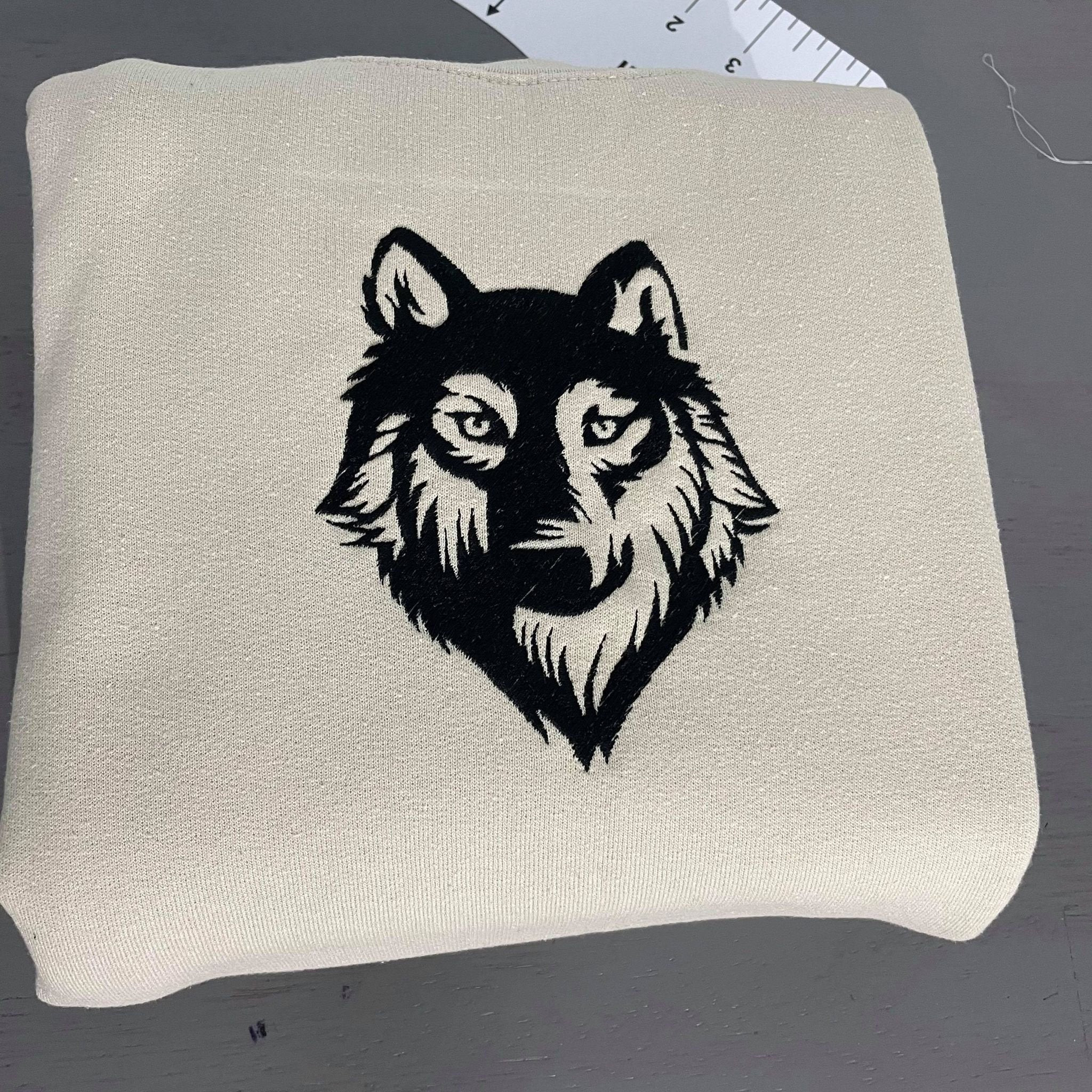 New Trend Wolf Embroidered Sweatshirts