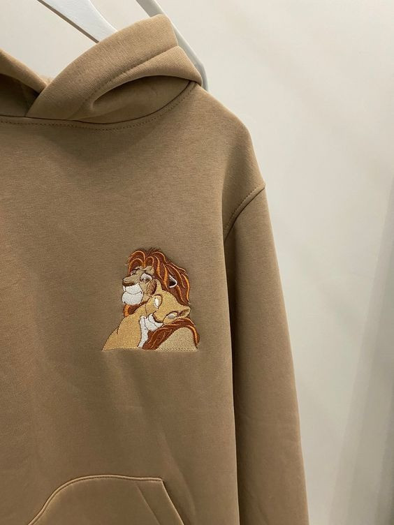 Embroidered Lion And Lioness Hoodies Cartoon Shirt