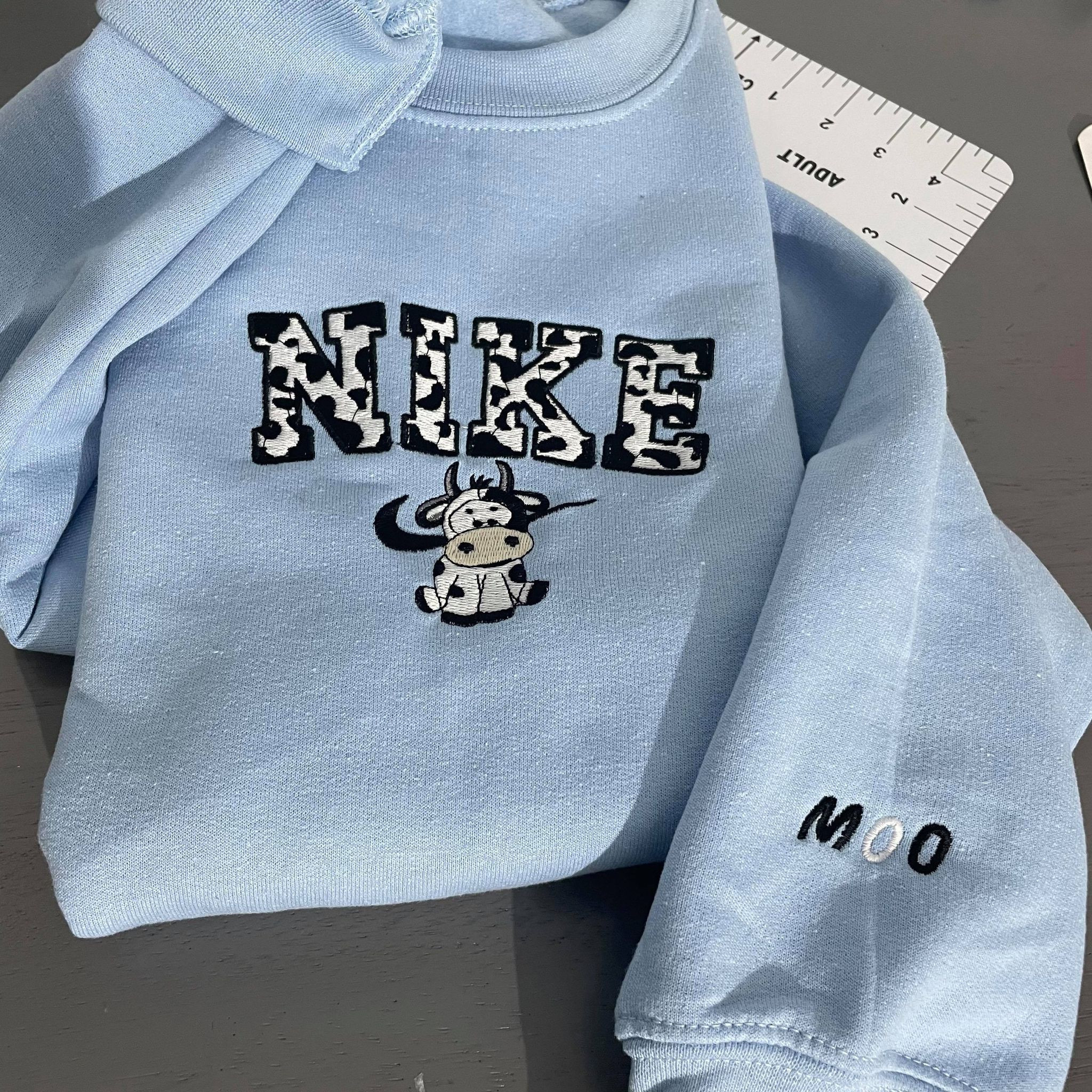 New Trend Cow Embroidered Sweatshirt