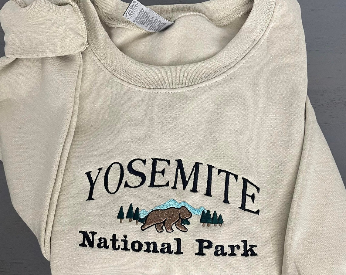 Yosemite Embroidered Sweatshirt Vintage Yosemite Embroidered Crewneck Yosemite California Sierra Nevada Trending Vintage Sweatshirts