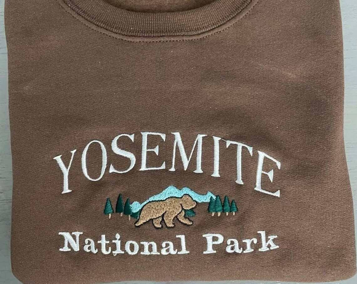 Yosemite Embroidered Sweatshirt Vintage Yosemite Embroidered Crewneck Yosemite California Sierra Nevada Trending Vintage Sweatshirts