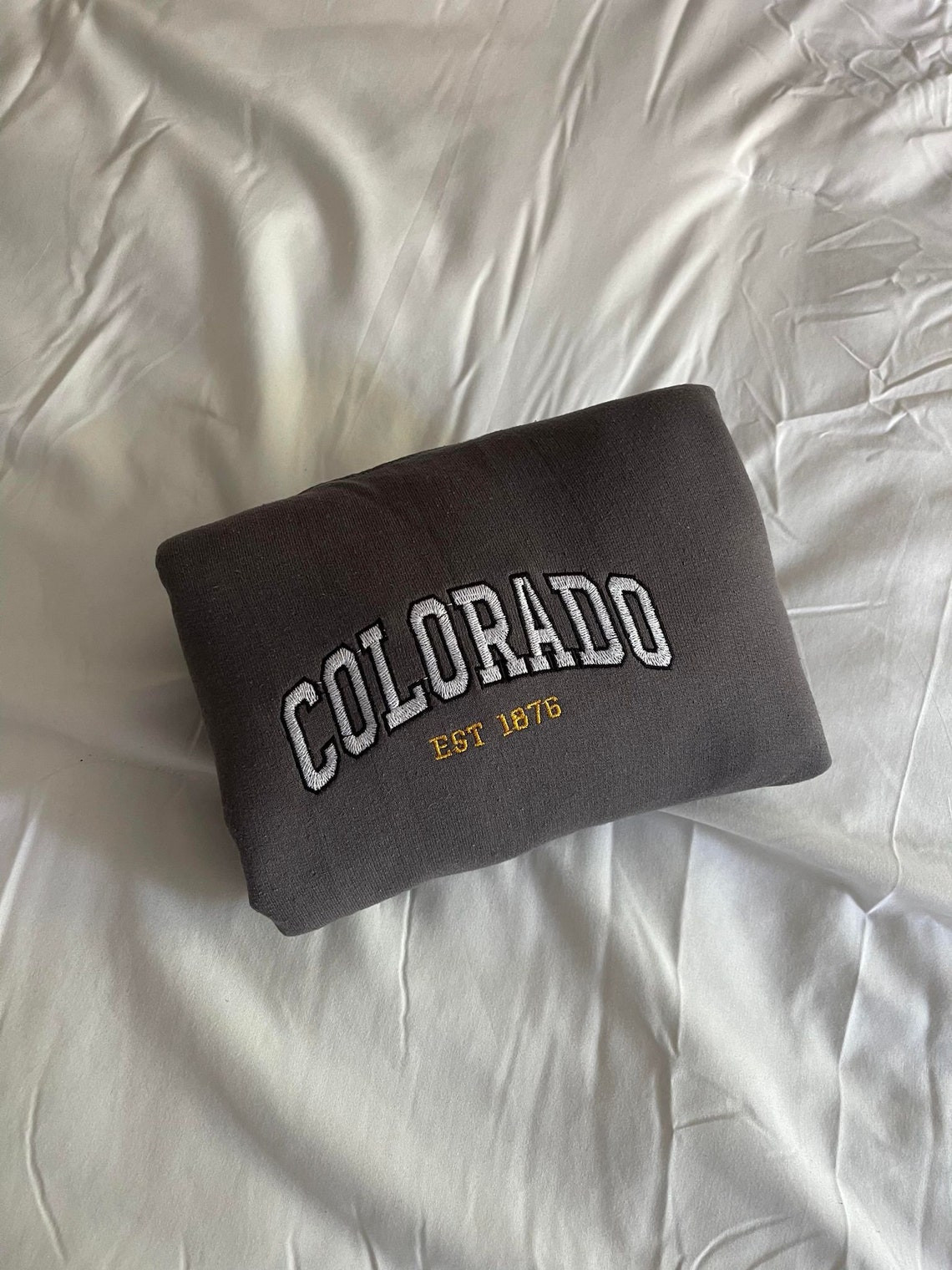 Vintage Colorado Embroidered Sweatshirt