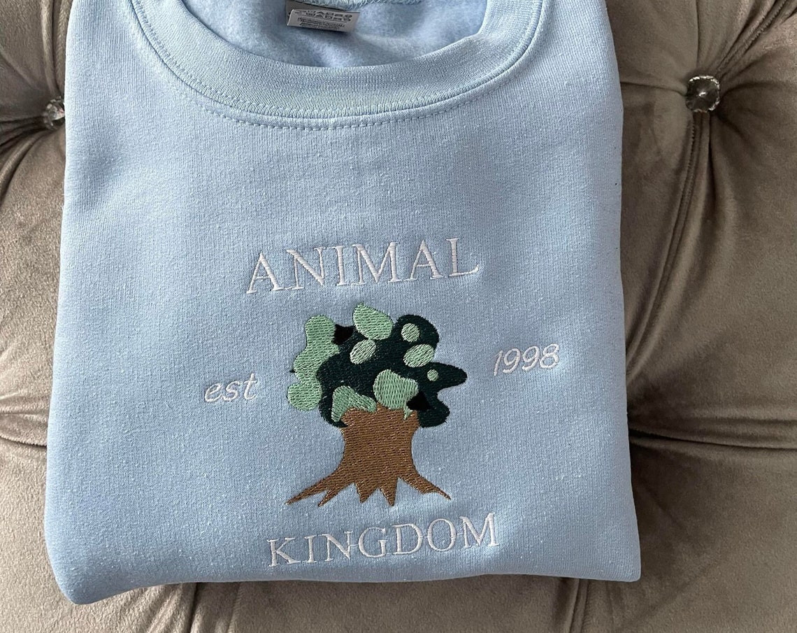 Vintage Animal Kingdom Embroidered Sweatshirt