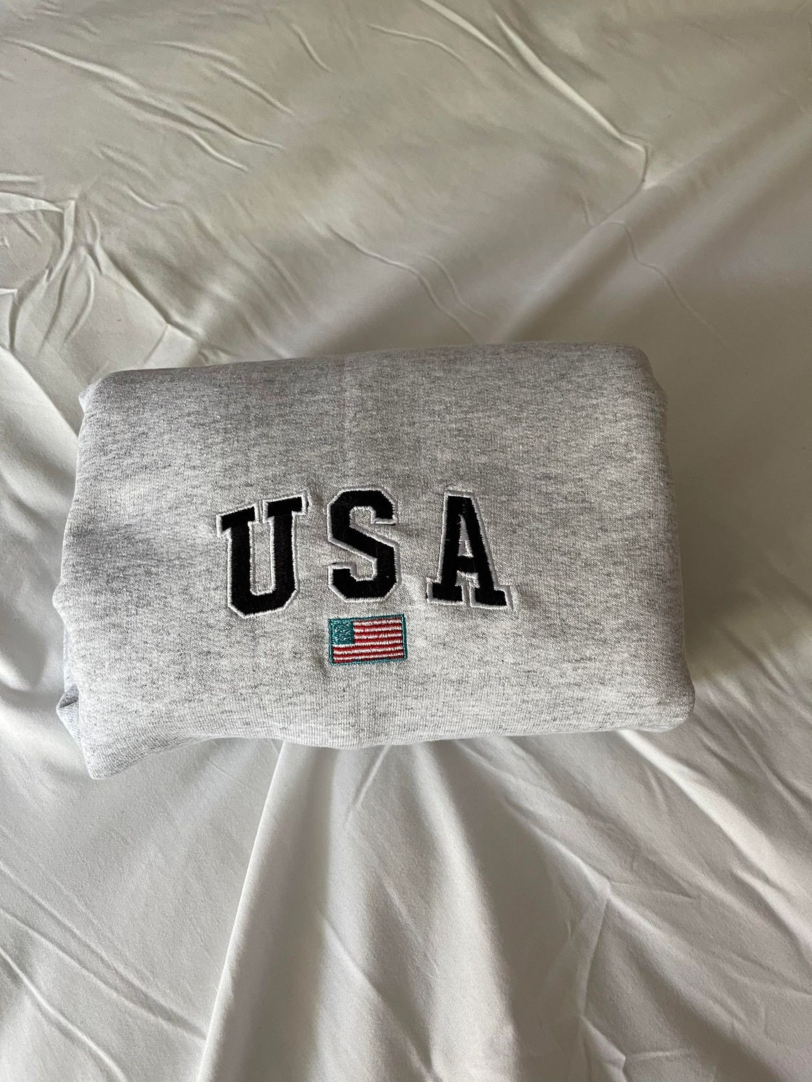 Usa Embroidered Crewneck