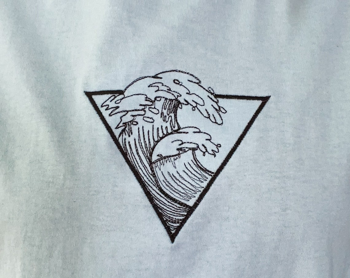 Minimalist Wave Embroidered T-Shirt