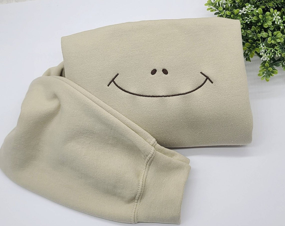 Smile Embroidered Sweatshirt Sweatshirt Crewneck Unisex Trendy