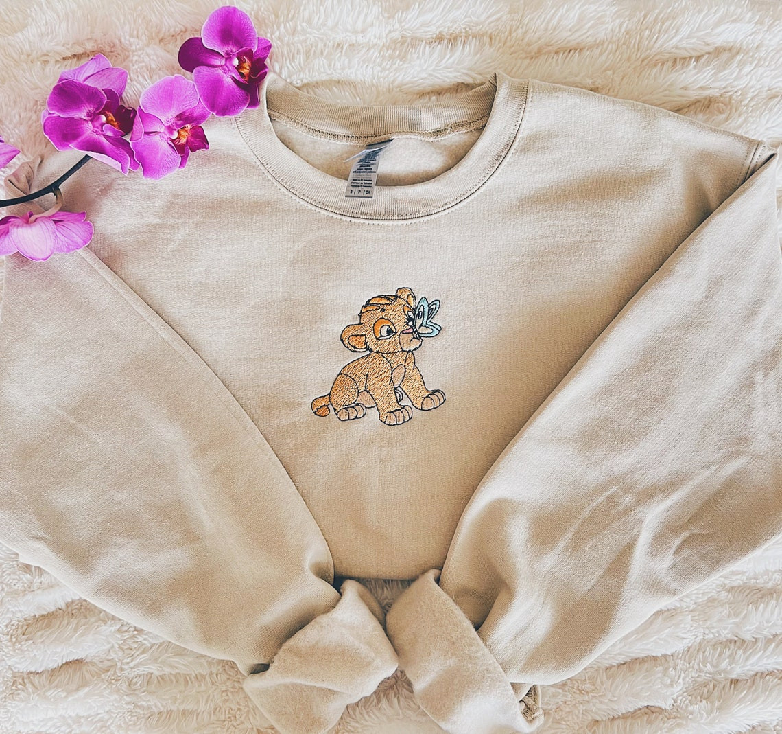 Lion King Baby Simba Embroidered Sweatshirt Crewneck