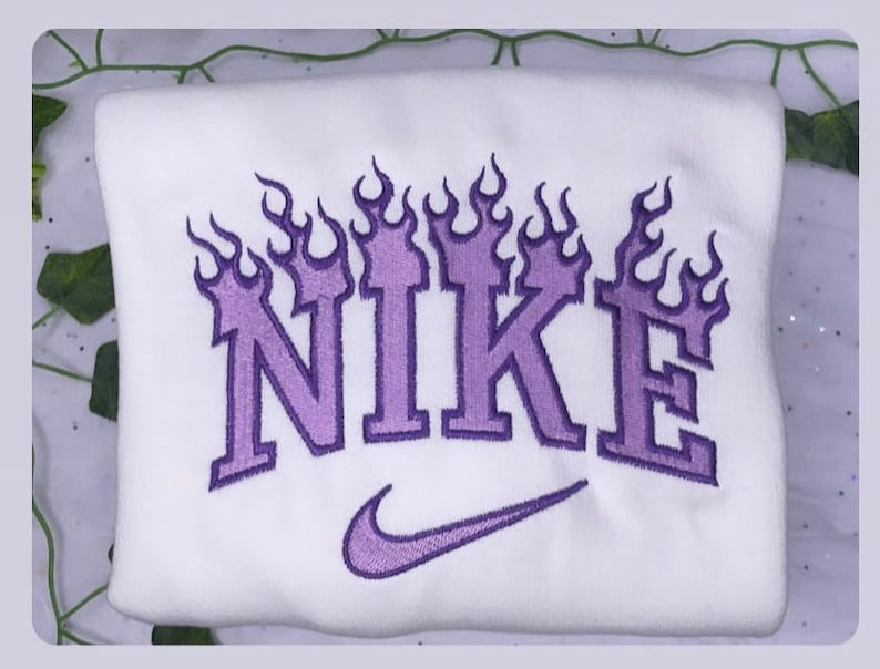 Nike Flame Crew Embroidered Sweatshirt