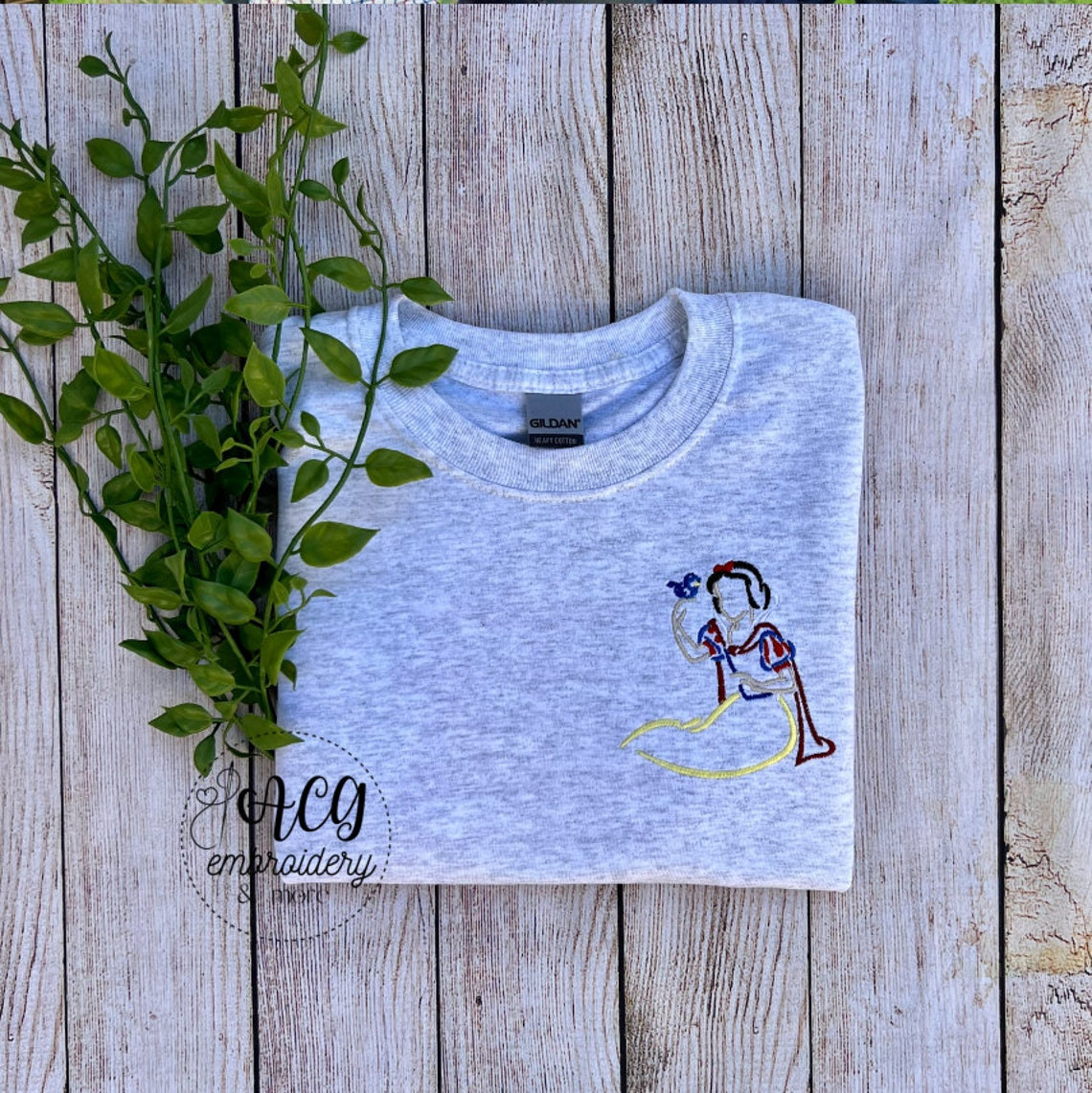 Snow White Embroidery T-Shirt