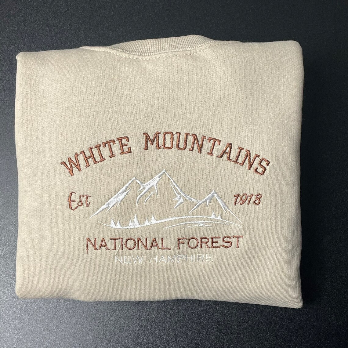 White Mountains Embroidered Crewneck Embroidered Crewneck National Park Sweatshirt