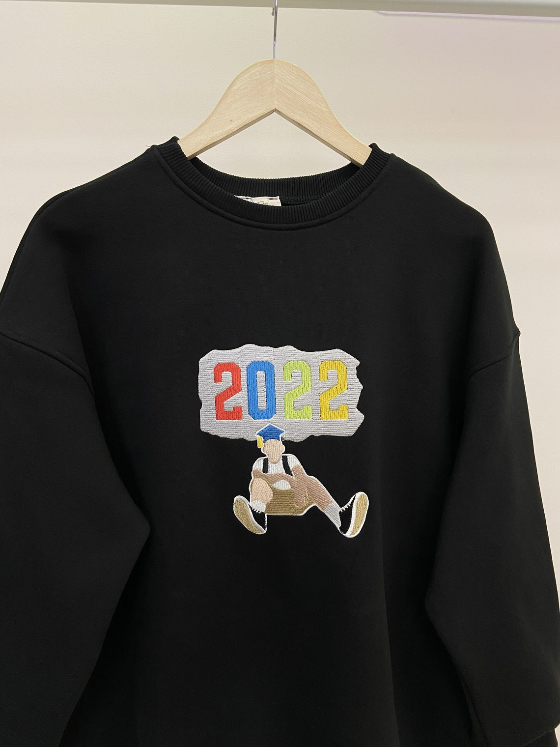 Custom Graduation Embroidered Portrait Hoodie Prom Graduate Friends Photography Crewneck Sweatshirt After School College University Gift