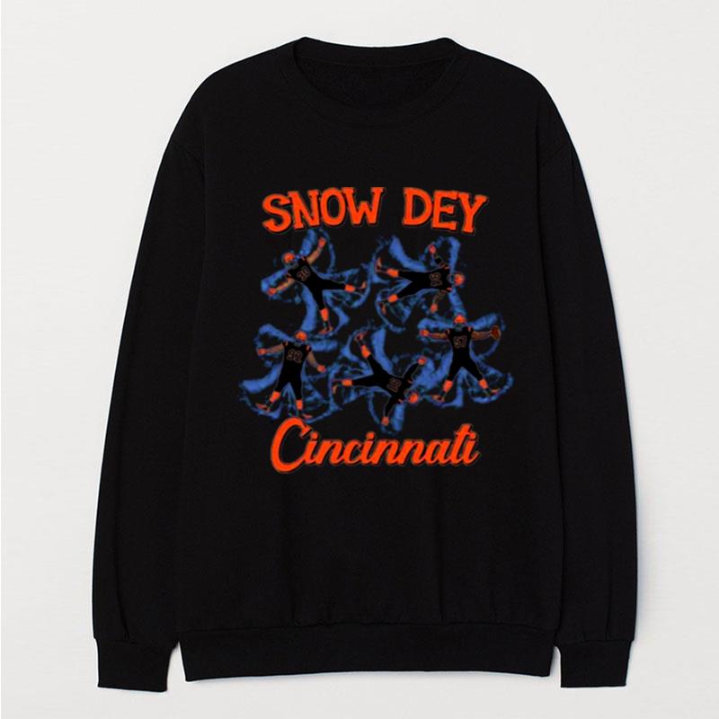 Snow Dey Cincinnati Football T-Shirt Unisex