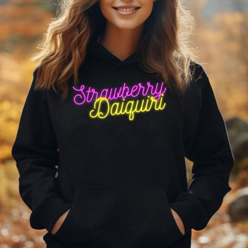 Strawberry Daiquiri Typography Design Cocktail T-Shirt Unisex