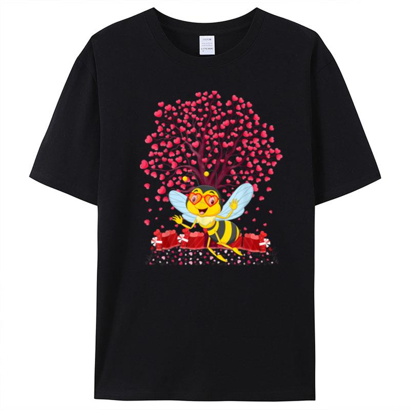 Bee Lover Heart Tree Bee Valentine's Day T-Shirt Unisex