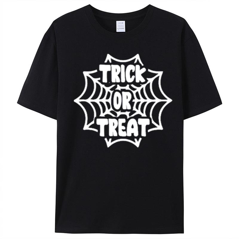 Hocus Pocus Trick Or Treat Halloween T-Shirt Unisex