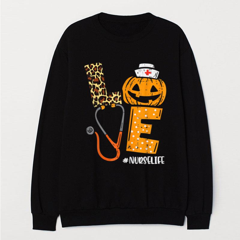 Love Nurse Life Pumpkin Leopard Fall Halloween Nurses Women T-Shirt Unisex