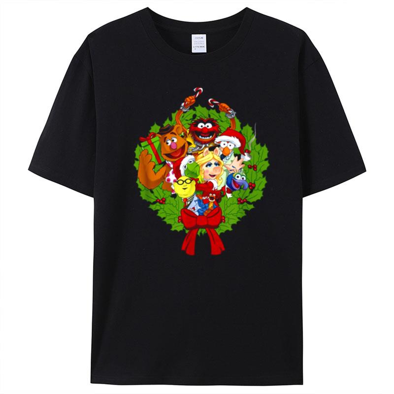 The Muppets Muppet Group Wreath Kid Christmas T-Shirt Unisex