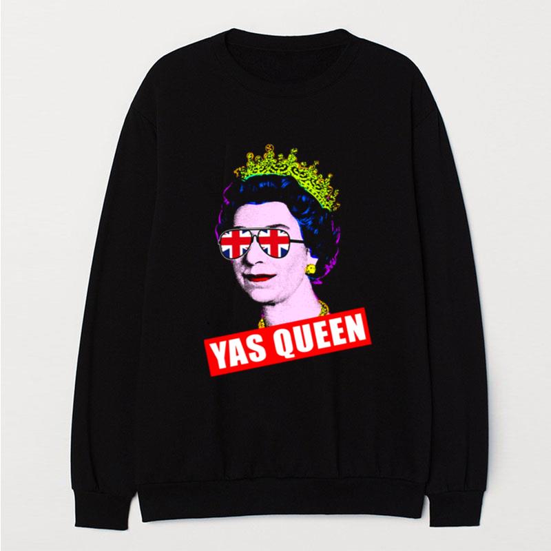 Yas Queen Elizabeth Ii Sunglasses Her Royal Highness Queen Of England T-Shirt Unisex