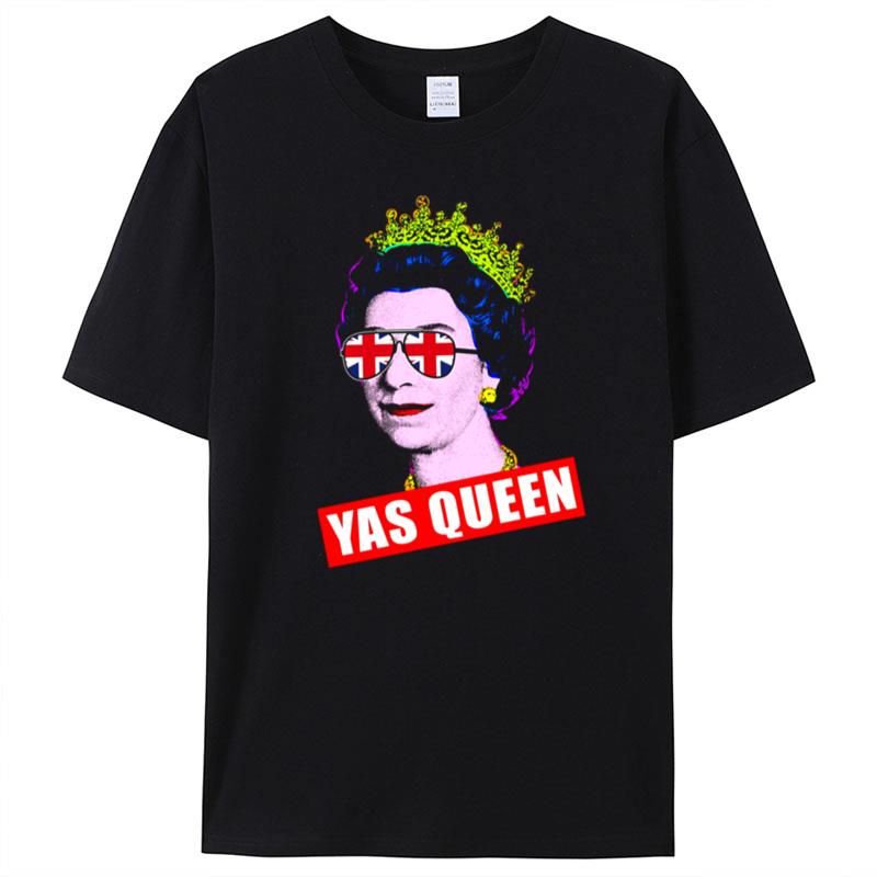 Yas Queen Elizabeth Ii Sunglasses Her Royal Highness Queen Of England T-Shirt Unisex